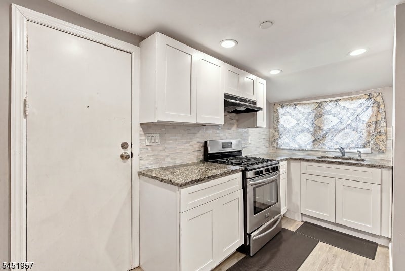 39 La France Ave