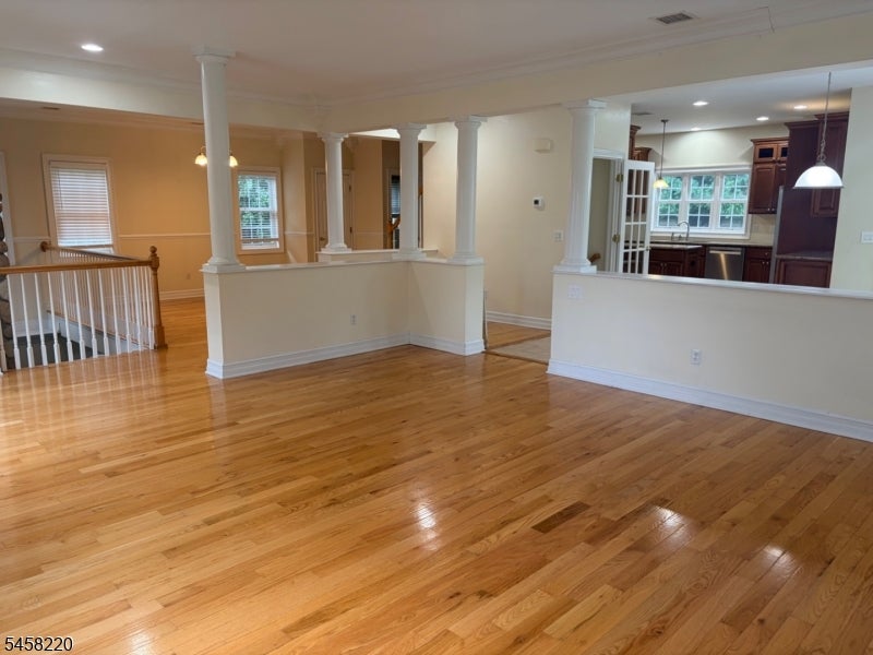 13 Springbrook Trl