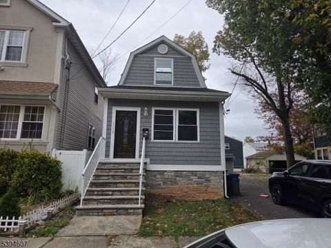 Photo of 1115 Warren St, Roselle, NJ 07203 (MLS # 3995475)