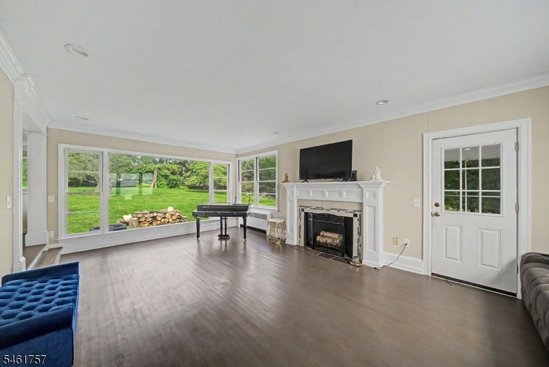 396 New Dover Rd