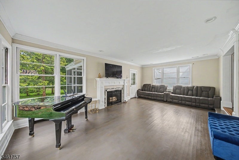 396 New Dover Rd