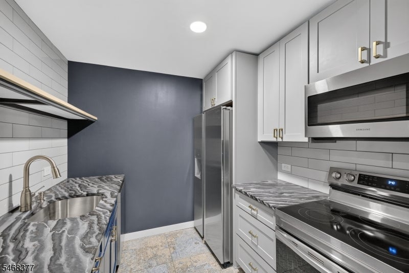 262 Main St 101