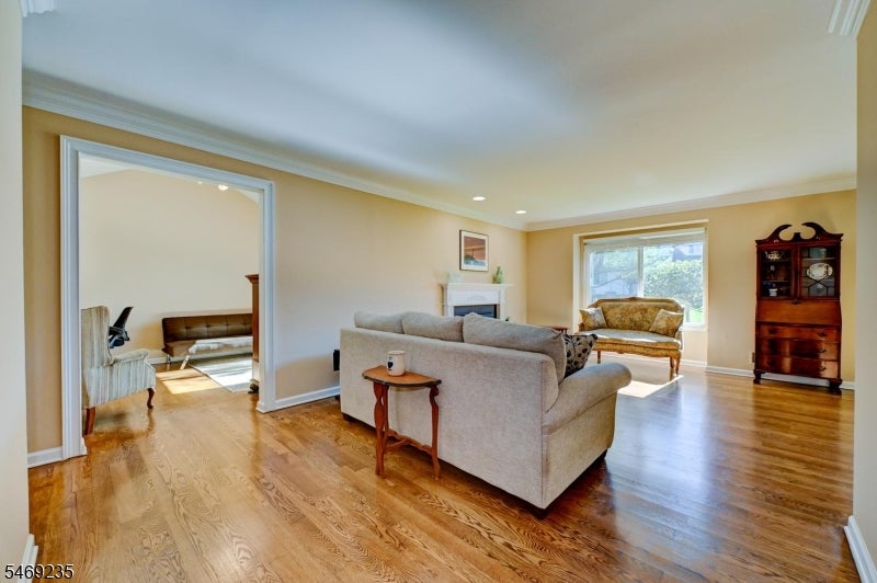 11 Cain Ct