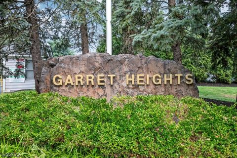 Photo of 58 Boulder Run Rd, Paterson, NJ 07501 (MLS # 3993430)