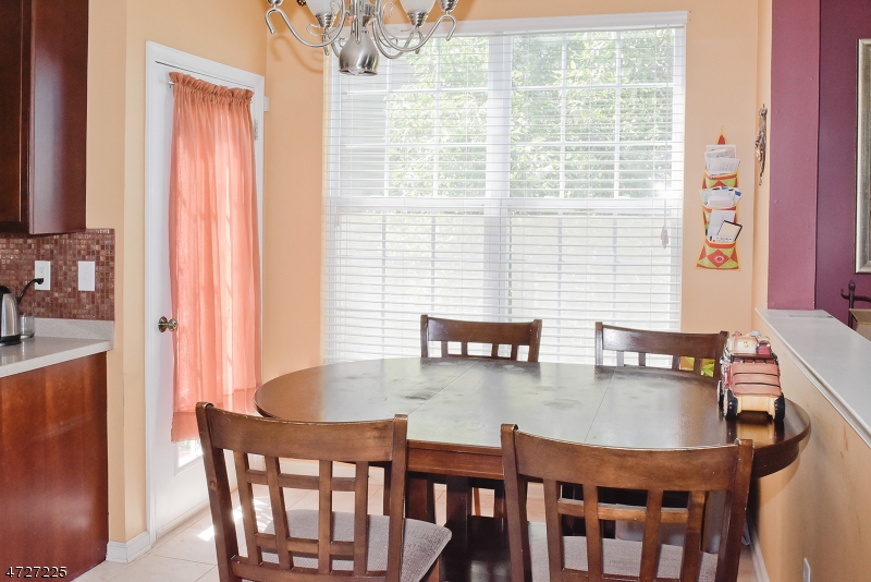 31 Winding Hill Dr