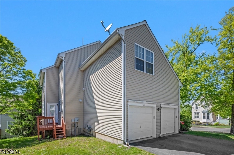 31 Winding Hill Dr
