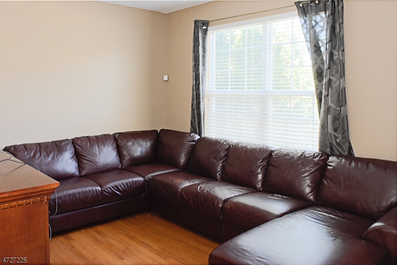 31 Winding Hill Dr
