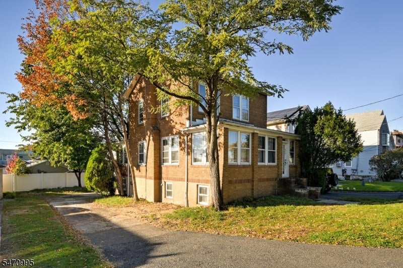 553 Moonachie Rd