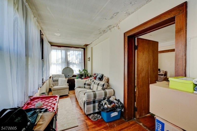 553 Moonachie Rd