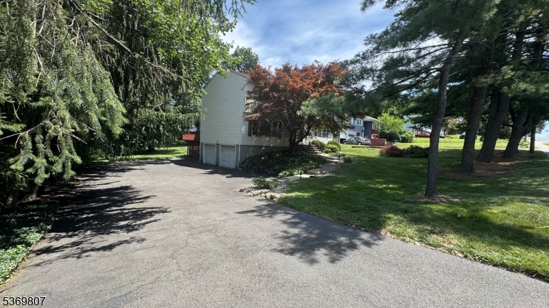 224 W Mount Pleasant Ave