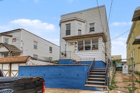 Photo for 305 Pacific St