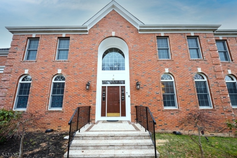 5 Sherwood Ct