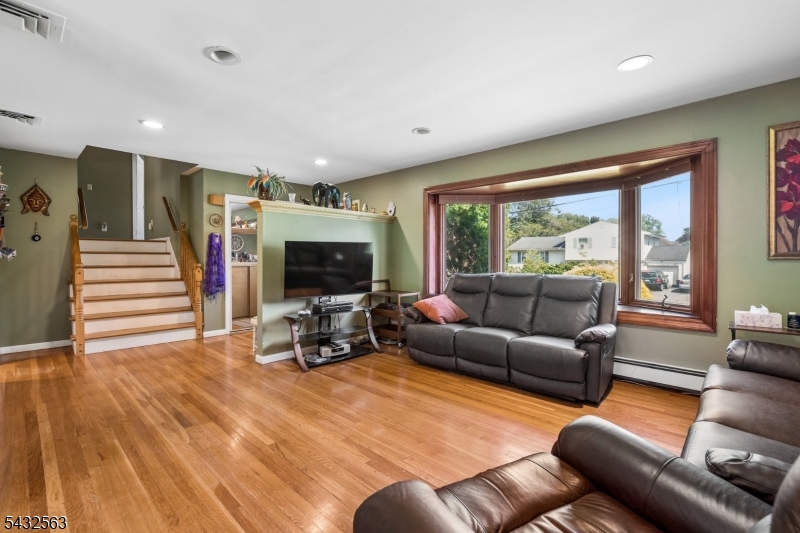 112 Pitt Rd