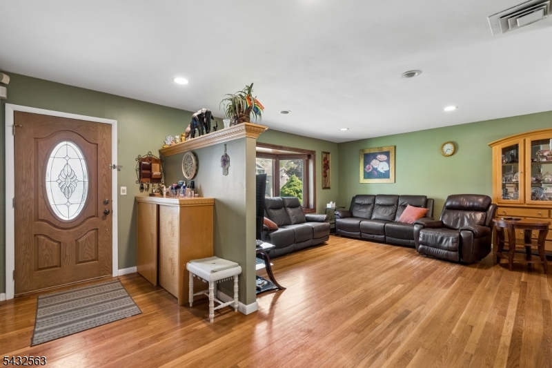 112 Pitt Rd