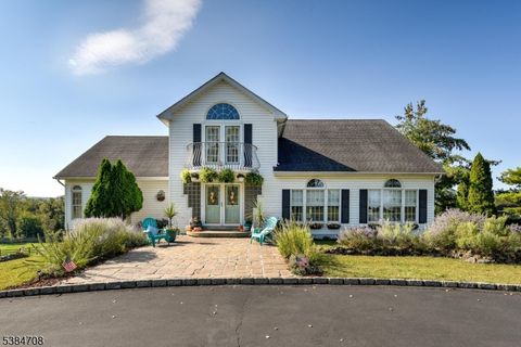 103 Oak Crest Dr Branchburg Twp. NJ 08853