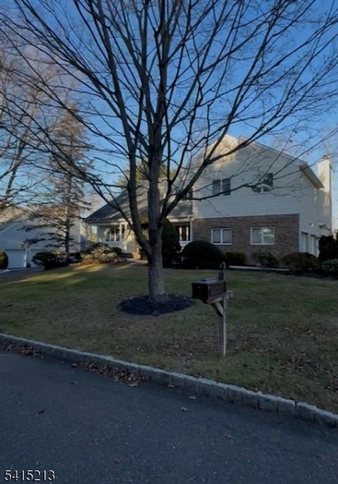 34 Knob Hill Rd Marlboro Twp. NJ 07751