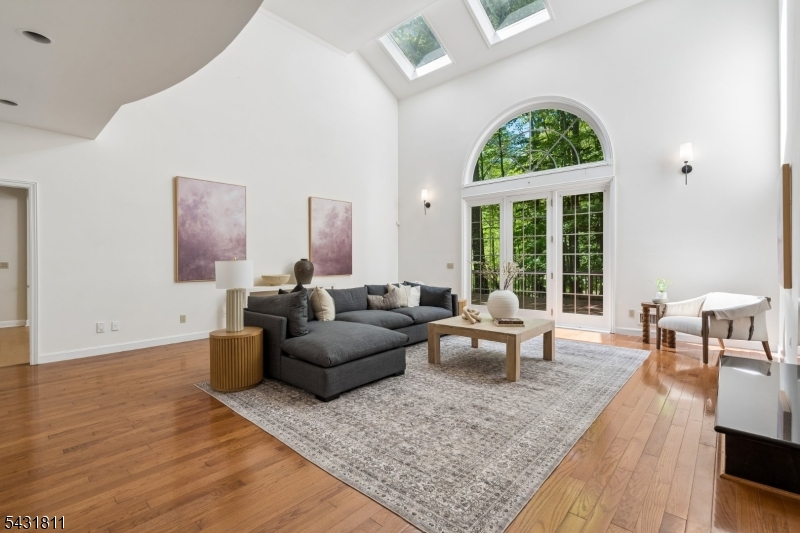 45 Jenks Hill Rd