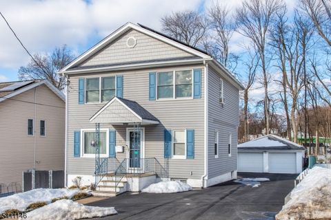 15 Rose Pl Woodland Park NJ 07424