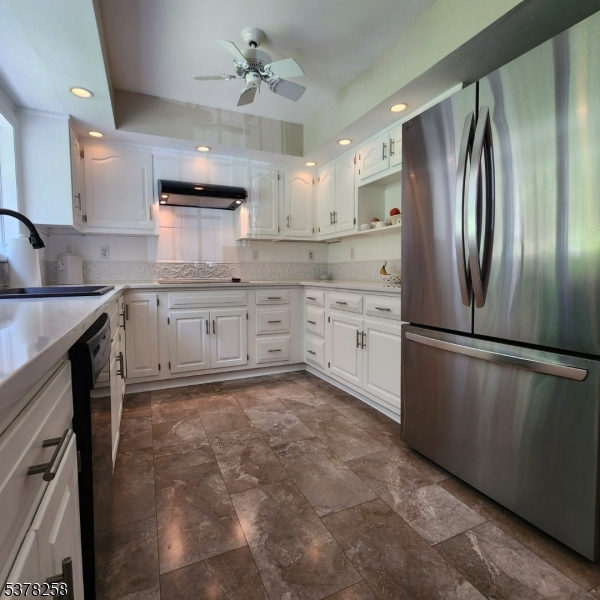 955 Middleville Rd