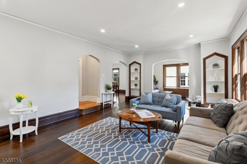 38 Stephen St