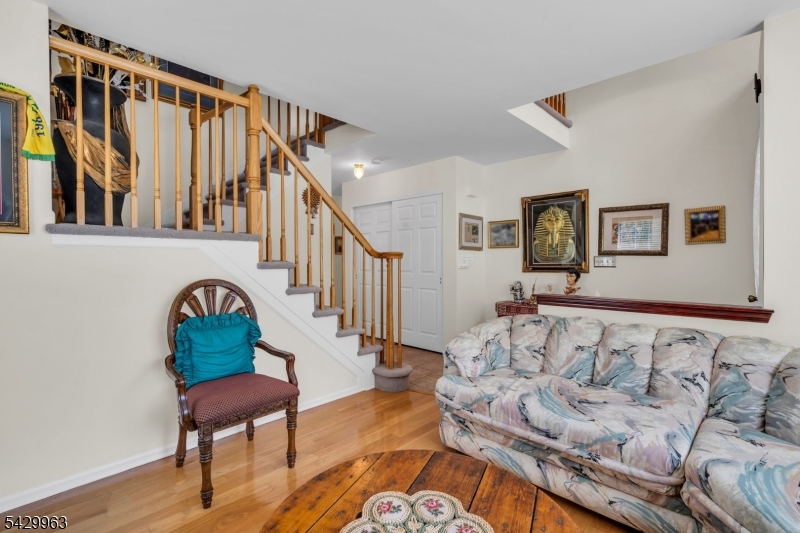 5 Vaccaro Rd