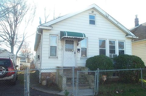 91 Birchwood Dr Elmwood Park Boro NJ 07407