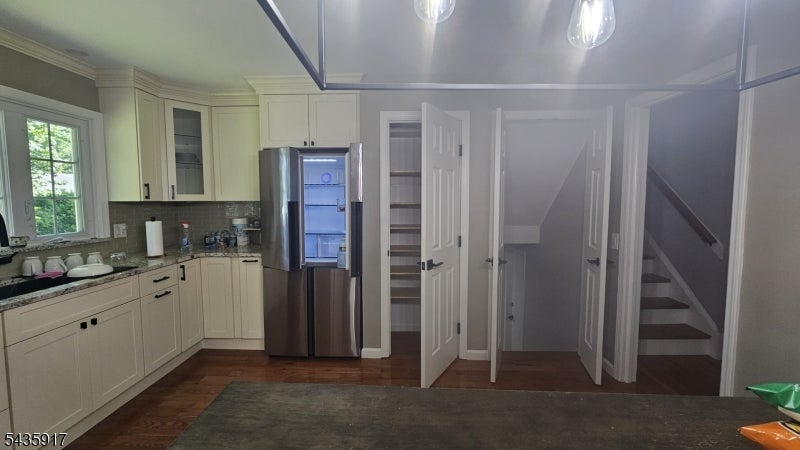 376 Delaware Ave