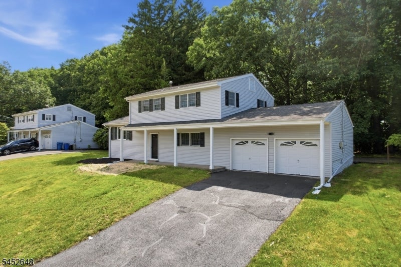334 Daniel St