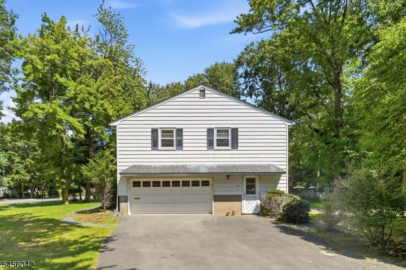 472 Cedar Hill Ave
