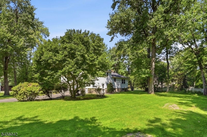 472 Cedar Hill Ave