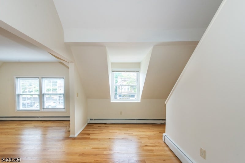 548 Franklin Ave 1