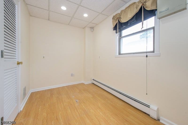 548 Franklin Ave 1