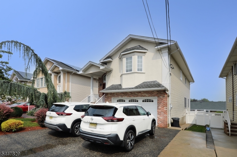 120 Corabelle Ave