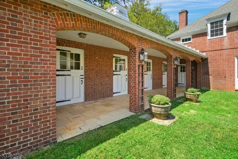 49 Liberty Corner Rd