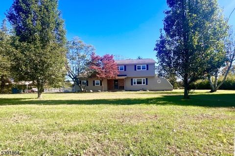 72 Hampton Rd Kingwood Twp. NJ 08867