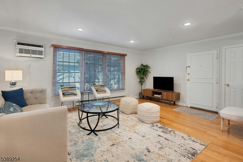 301 Claremont Ave 1