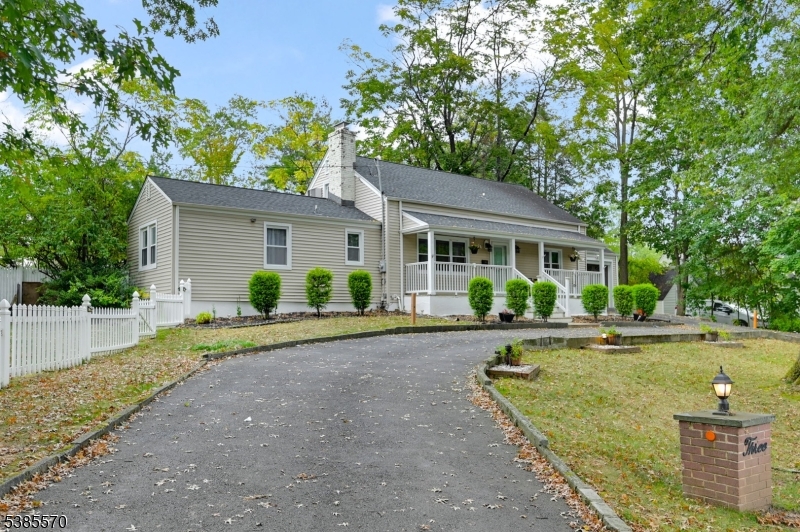 3 Country Club Rd