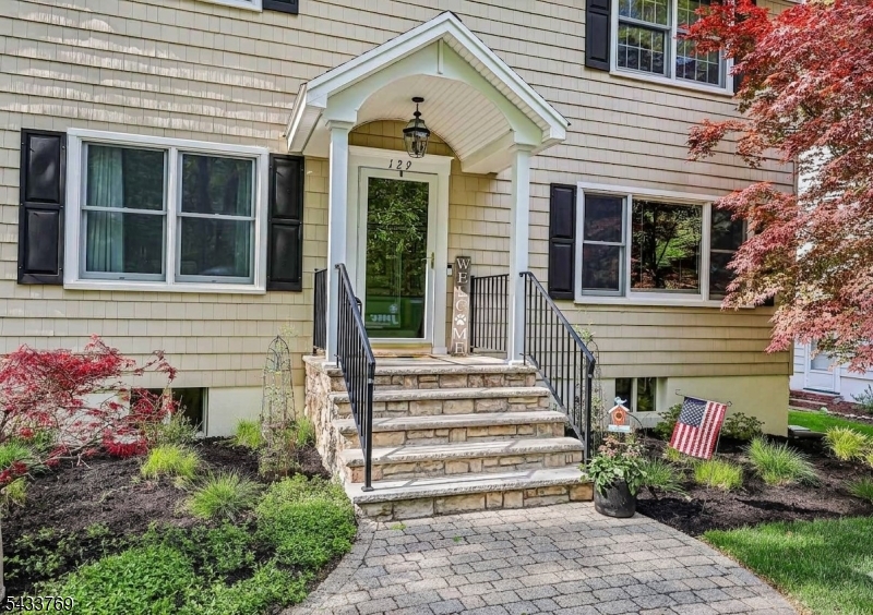129 Woodland Ave