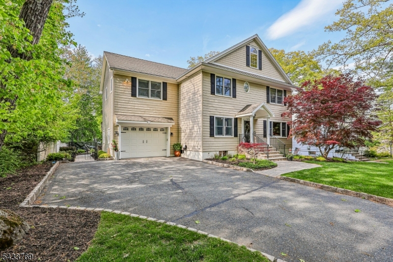 129 Woodland Ave