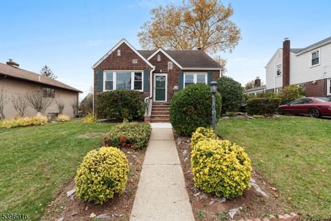 Photo of 31 Rollins Ave, Clifton, NJ 07011 (MLS # 3996714)
