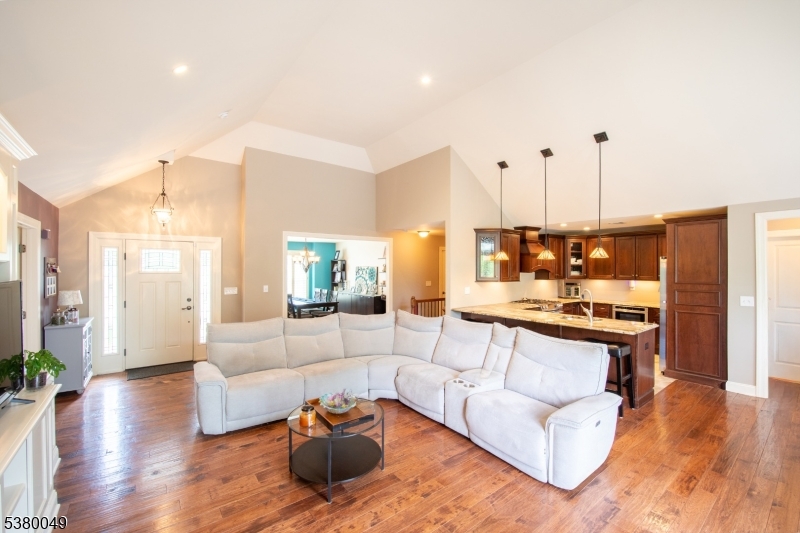 11 Coventry Rd