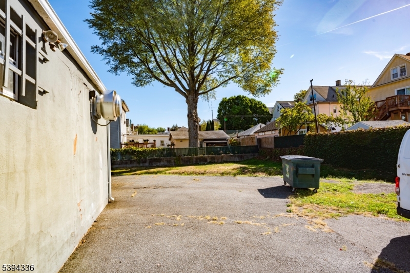 142-146 Division Ave