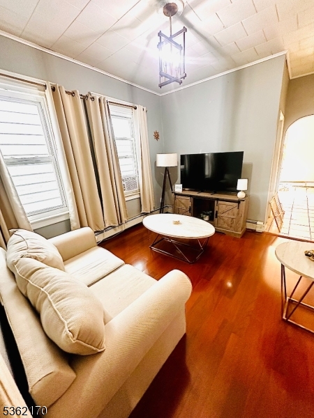 25 Romaine Ave APT 2