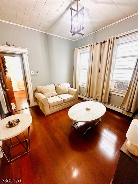 25 Romaine Ave APT 2
