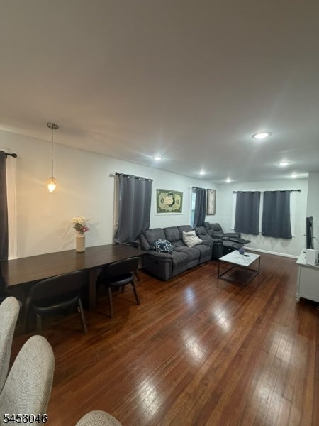 18 S Mountain Ave