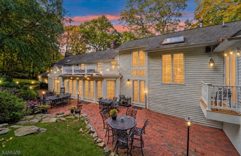 68 E Lake Rd