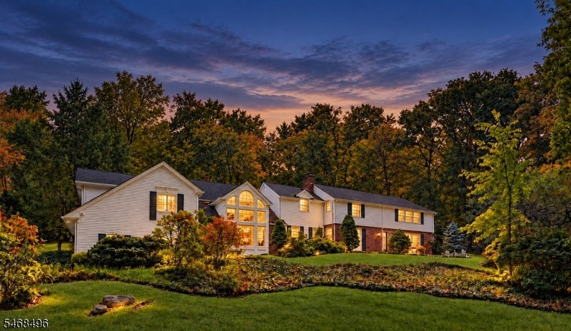 68 E Lake Rd