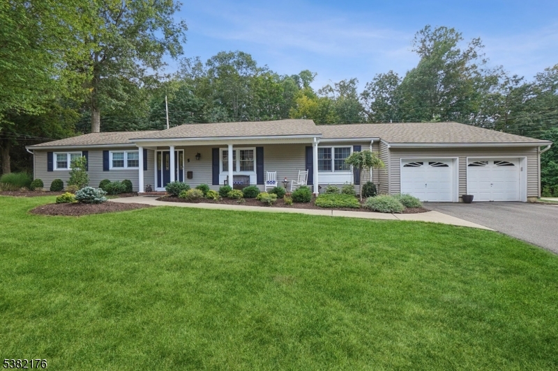 5 Beech Dr