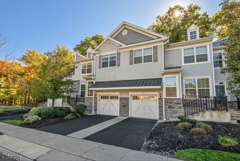 16 Pineview Dr 202
