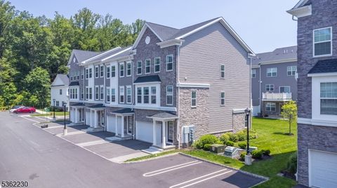 9 Mccluskey Pl Morris Plains Boro NJ 07950